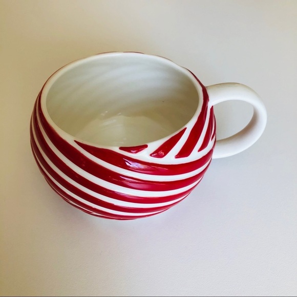 Starbucks 2013 Red White Swirl Stripe Holiday Coffee Mug Cup 12 oz. Candy Cane - Picture 6 of 7